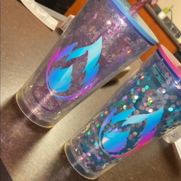 Custom cups - Picture 3 of 5